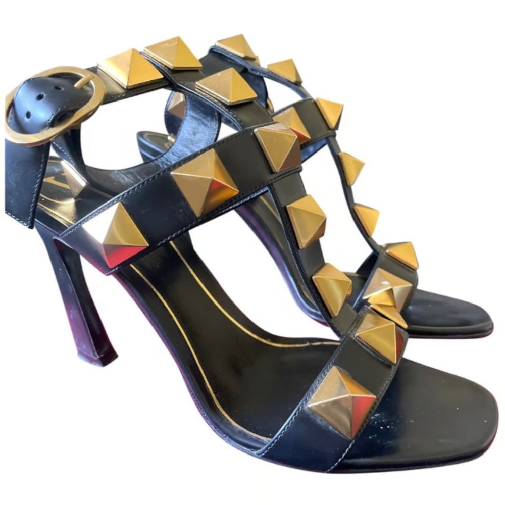 Valentino Roman Stud Black Sandals Size 7